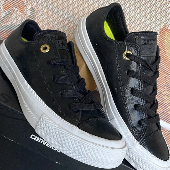 Converse WMNS Chuck Taylor All Stars ll OX 555958C BLACK/BLACK/WHITE Sneakers - Picture 10 of 16